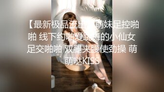 眼镜少妇吃鸡多P 被三根大肉棒轮流输出 骚叫不停 最后射了满满一脸精液 满足了绝对操舒坦了